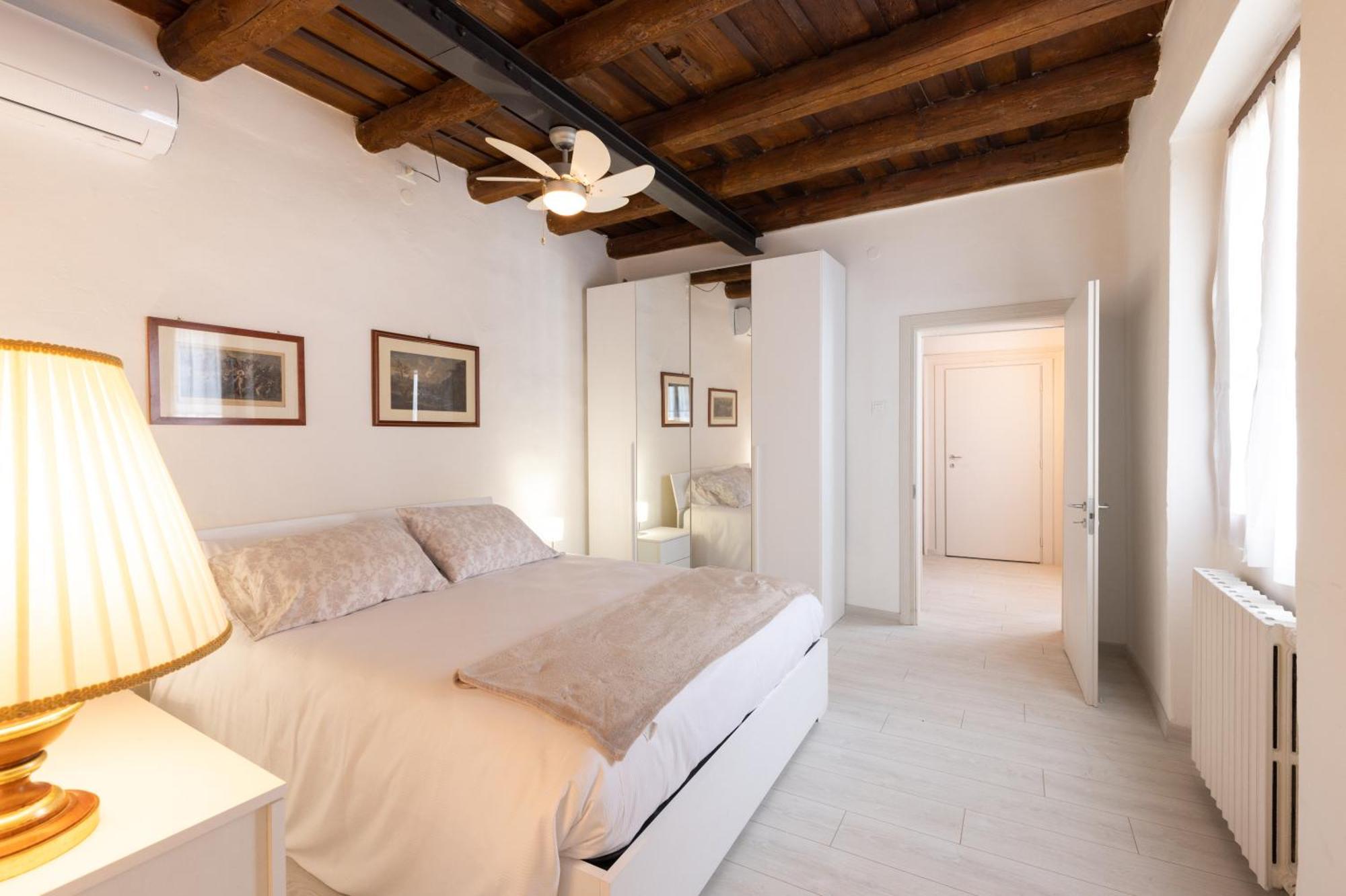 Anticavalle Intero Appartamento เวโรนา ภายนอก รูปภาพ